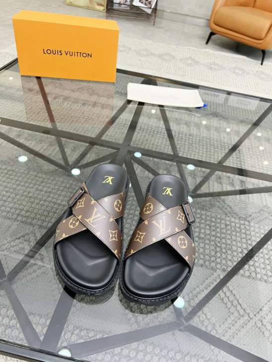 Picture of Louis Vuitton Slippers _SKULVsz38-46jyh0517845